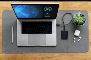 ErgoLift Pro – Aluminum Laptop Stand